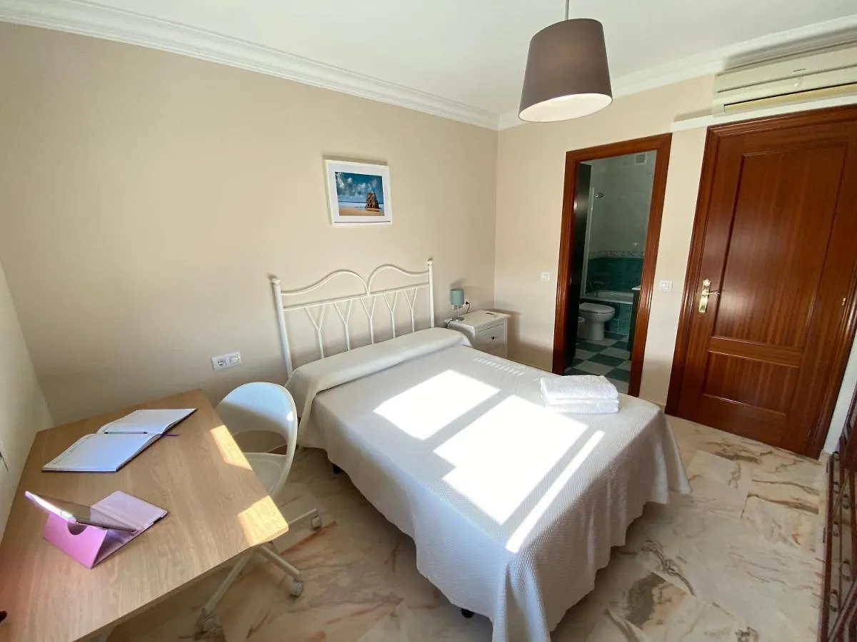 Apartamento Las Dalias, مالقة